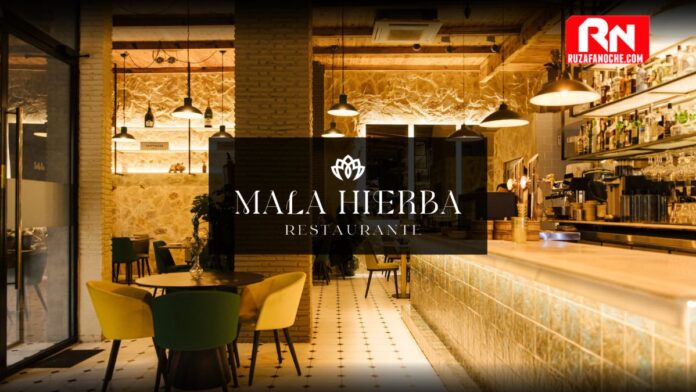 Interior restaurante romántico Malahierba cerca de Aragón
